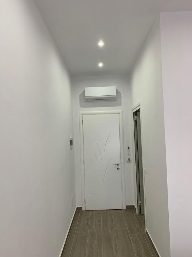 Hotel Restaurant Deso Shijak Екстериор снимка